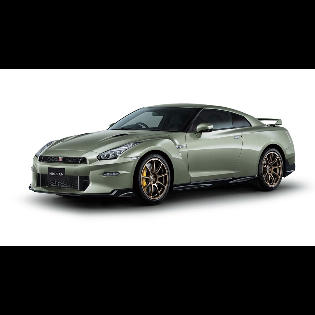 NISSAN GT-R Premium T-spec 展示中