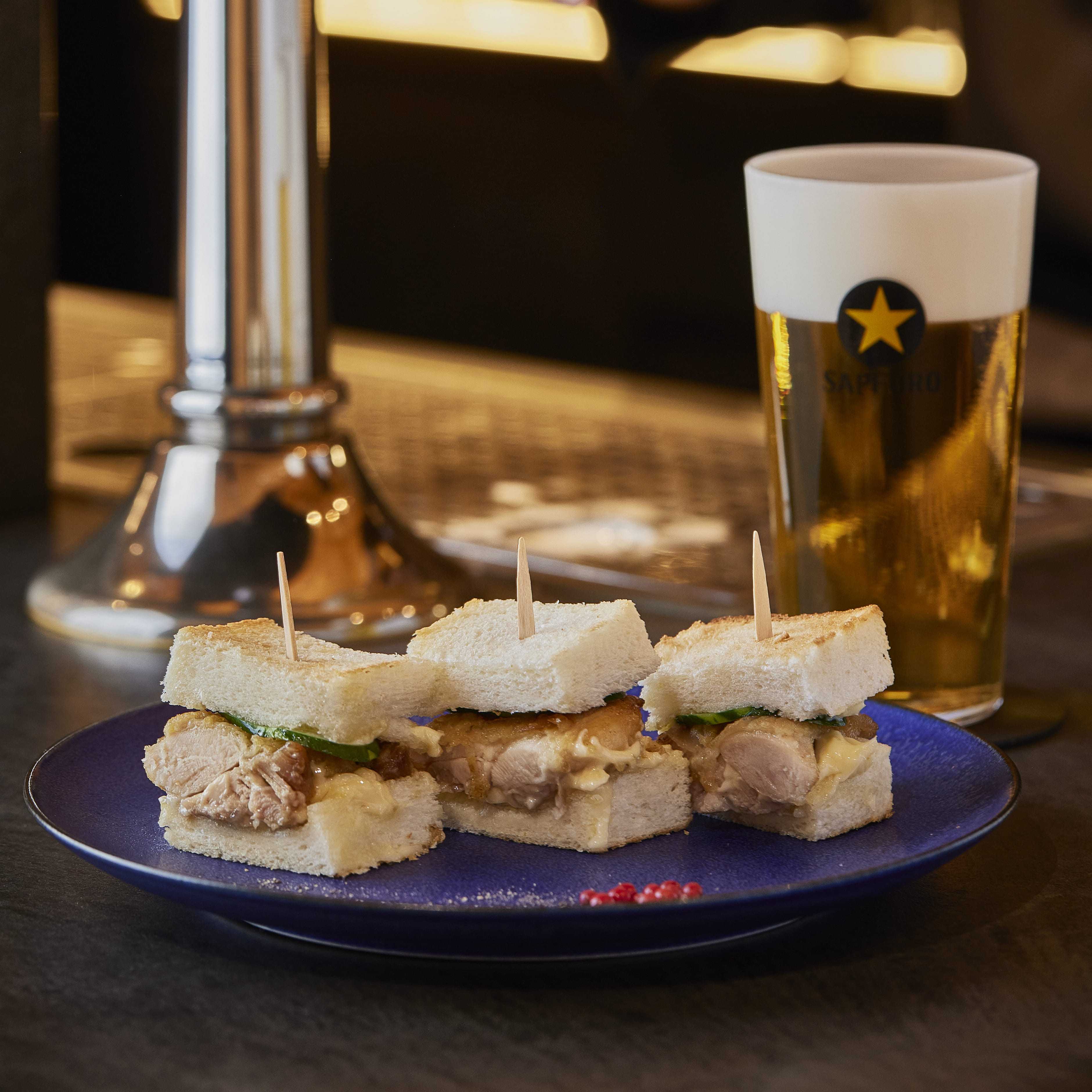 ザ・パーフェクト黒ラベル700円 ／ プレミアム銀座サンド880円